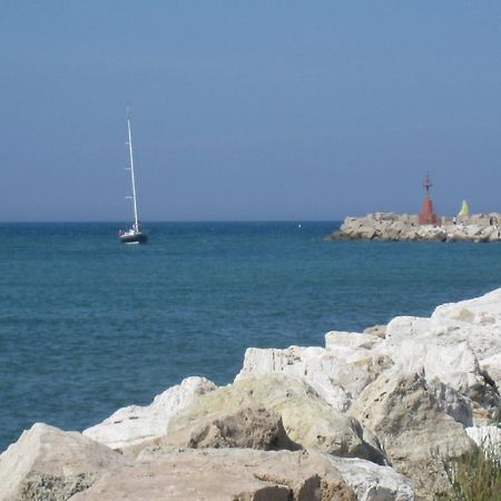 Hotel Miramare Giulianova Buitenkant foto
