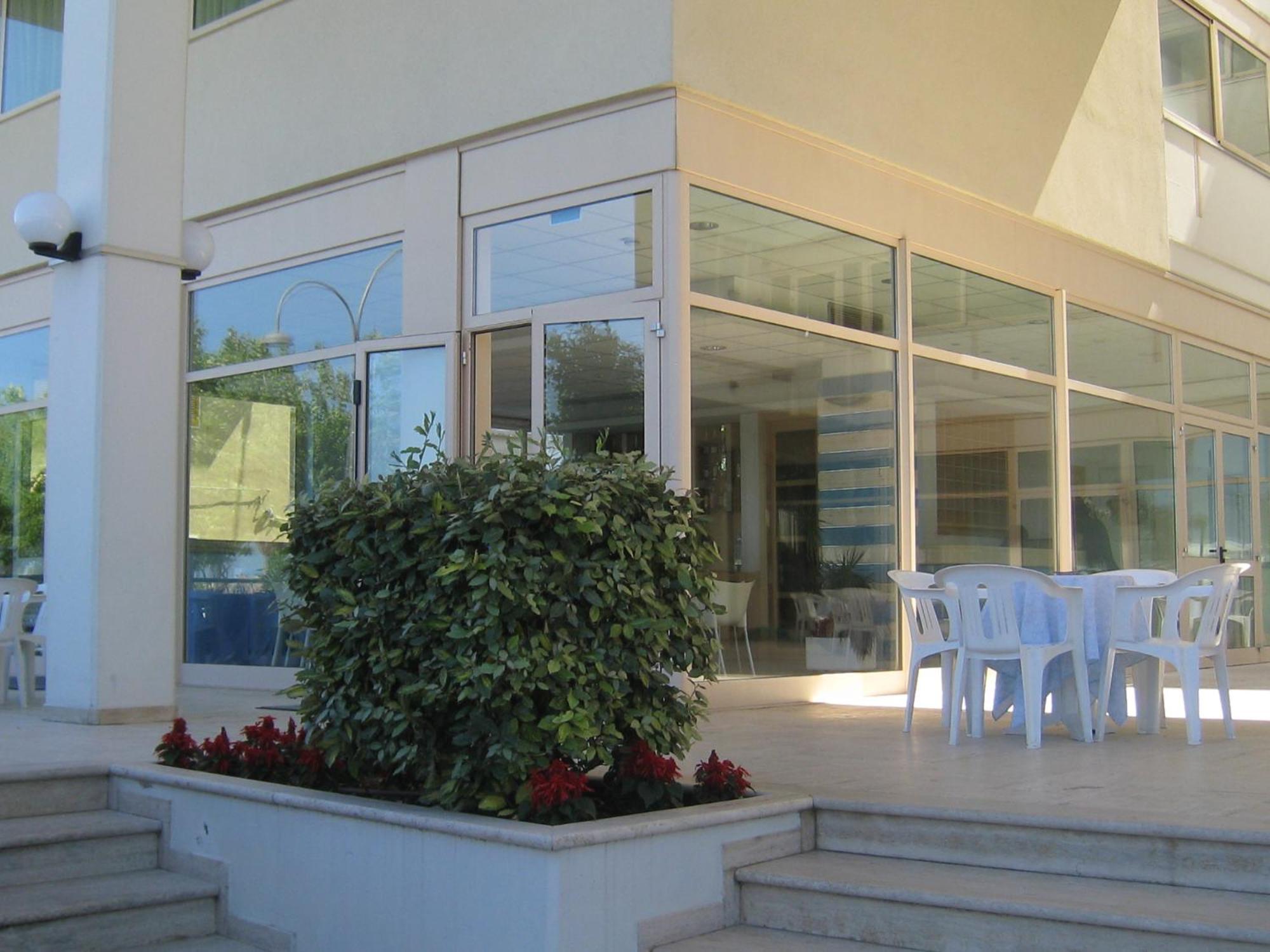 Hotel Miramare Giulianova Buitenkant foto