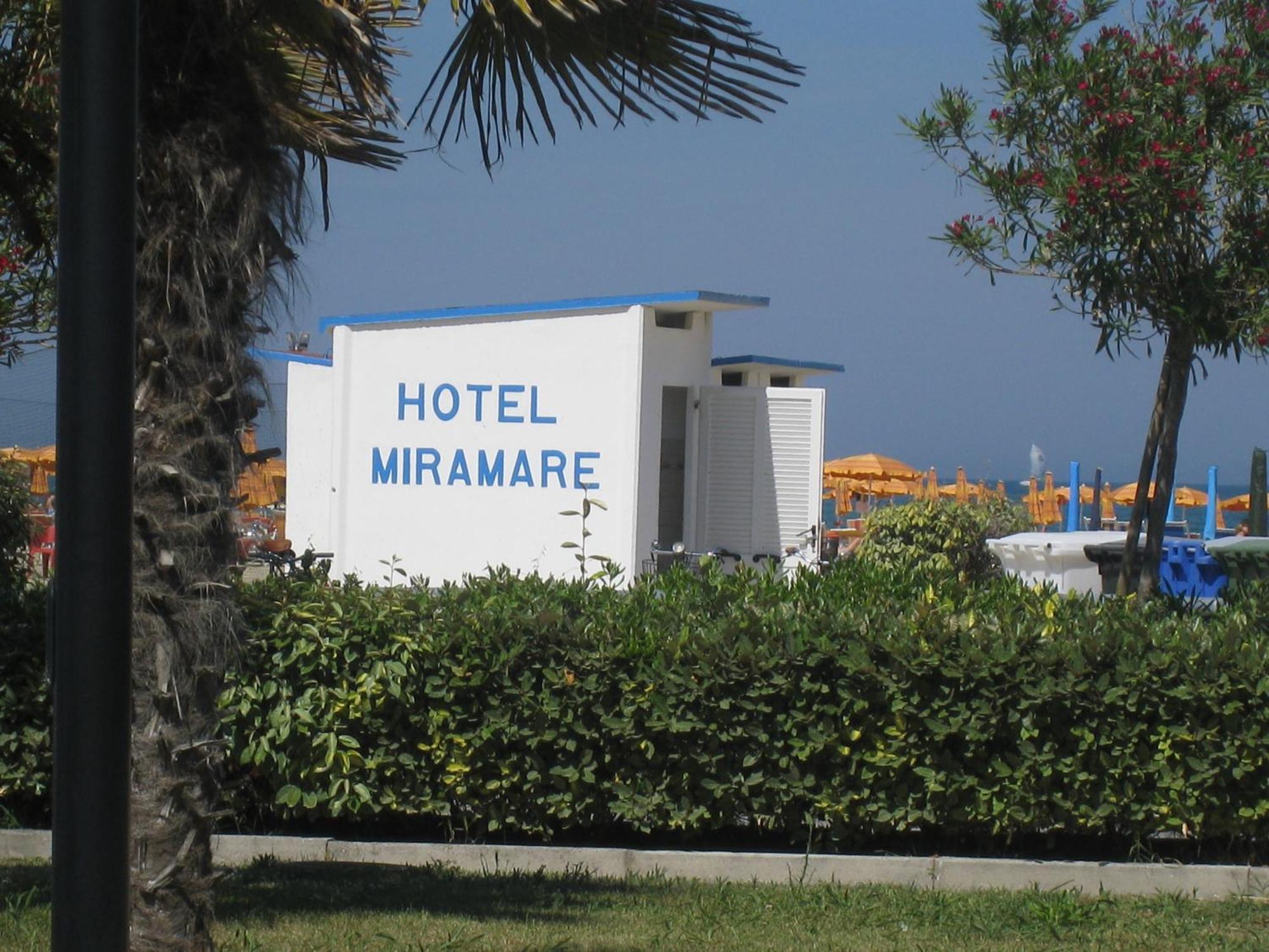 Hotel Miramare Giulianova Buitenkant foto